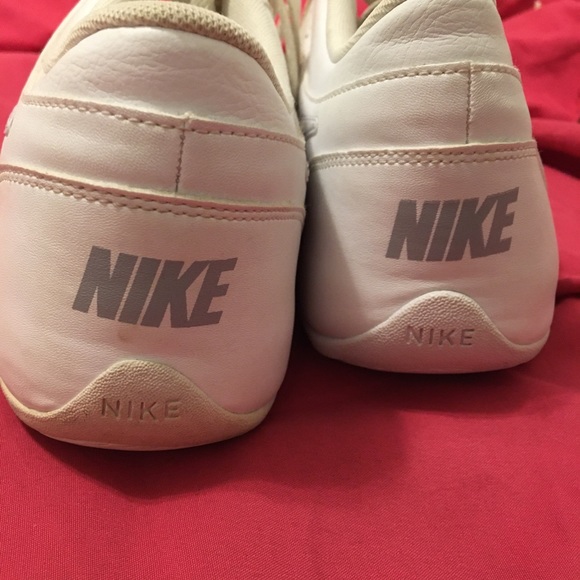Nike Unite Cheer Shoes - Picture 5 of 6